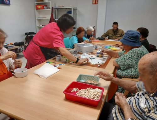 Creatividad y color en Alena Valleaguado: taller de pintura y manualidades 🎨