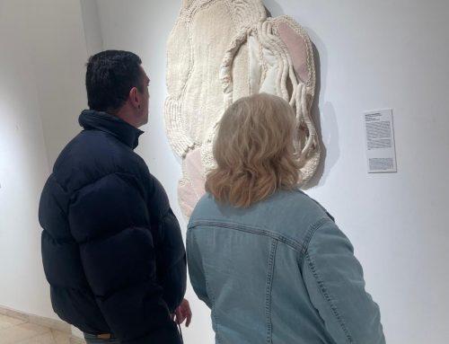 Cultura y comunidad: visita a una exposición en Coslada